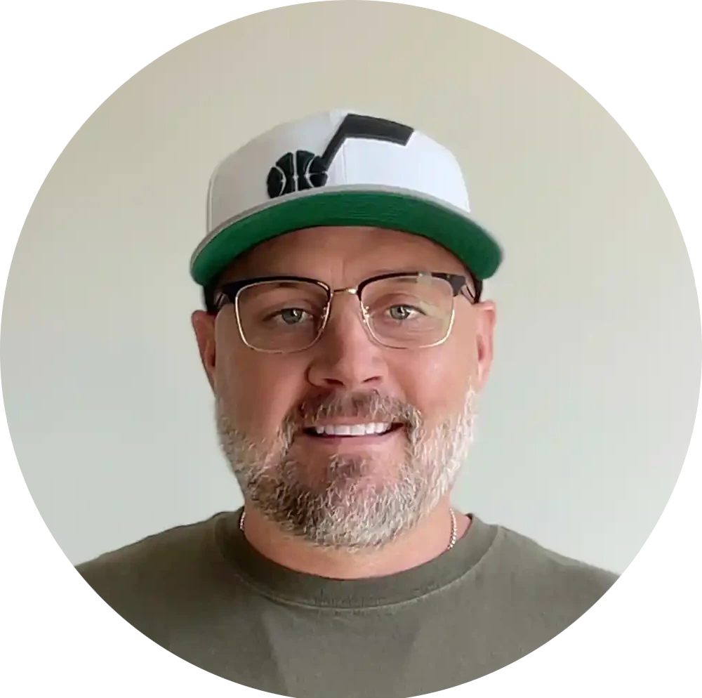 Justin Jones, Founder and CEO of SONIQCX